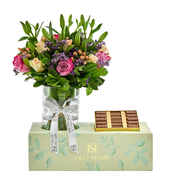 Incomparable Bouquet with Premium Chocolate-Sally Helmy - Egypt