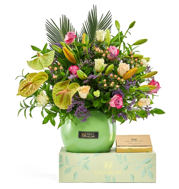 Signature Bouquet with Premium Chocolate-Sally Helmy - Egypt